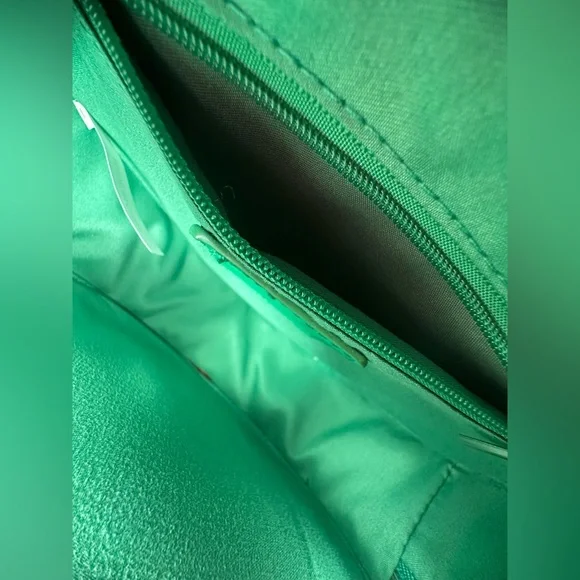 Seven Hills Faux Leather Kelly Green Circle Bag Sporty Crossbody Strap - Picture 6 of 14